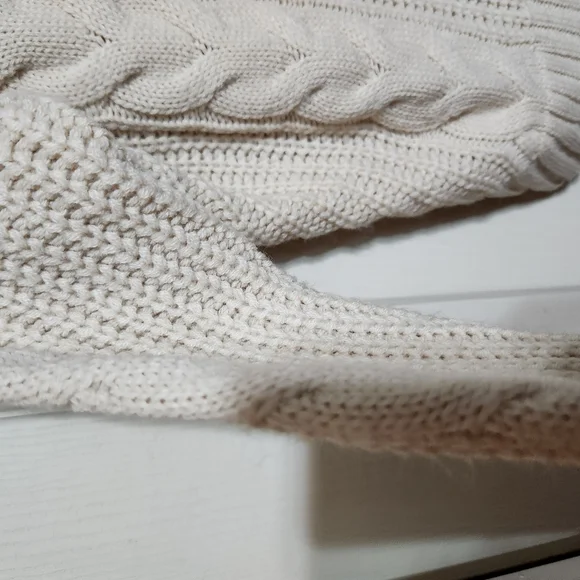 Women's Cream Cable Knit Sweater - Picture 6 of 11